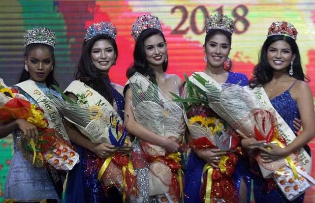 Winners of the Miss Earth Philippines 2018 pose during the coronation night at the Mall of Asia in Pasay City on Saturday, May 19, 2018, from left are Miss Earth Eco-tourism Halimatu Tanador Yushawu from Zamboanga Sibugay, Miss Earth Water Berjayneth Goc-Ong Chee from Balingasag, Misamis Oriental, Miss Philippines Earth 2018 from Rome, Italy Silvia Celeste Cortesi, Miss Philippines Air Zahra Bianca Saldua from Las PiÃ±as City and Miss Philippines Fire Jean de Jesus from San Rafael, Bulacan. DANNY PATA