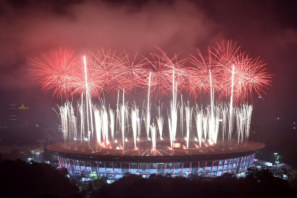 Fireworks explode over the Gelora Bung Karno main stadium during the closing ceremony of the 2018 Asian Games in Jakarta on September 2, 2018. Bay Ismoyo/AFP