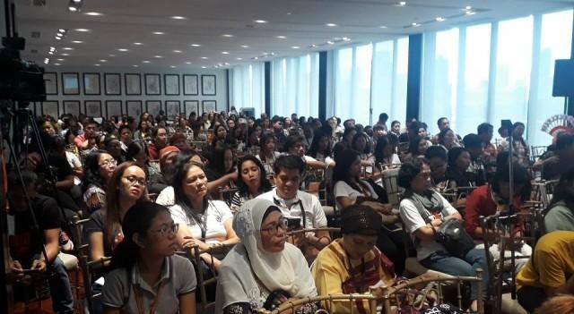 Students and teachers from all over the Philippines gathered at the National Museum of Natural History last week to diskuss the 'epikong-bayan' of the Philippines. All photos and videos by Mark Angeles