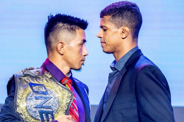 Geje "Gravity" Eustaquio and Adriano Moraes face off in the main event of ONE: Hero's Ascent on January 25 at Mall of Asia Arena in Manila. PHOTO BY ONE CHAMPIONSHIP