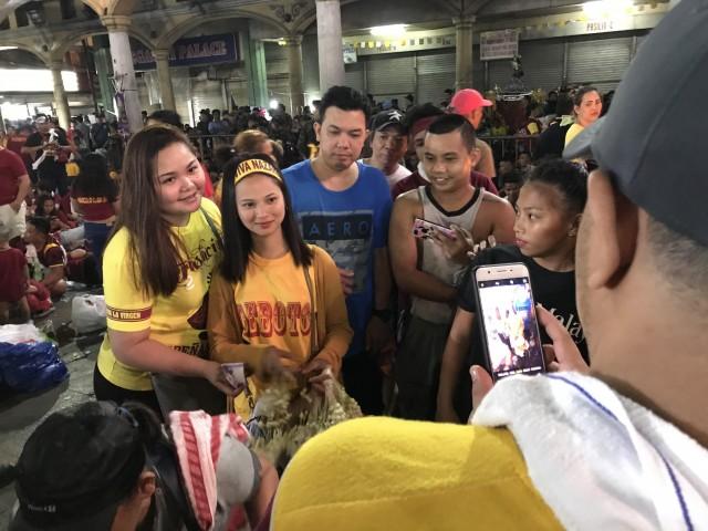 Veronica Rodillas, also known as Sampaguita girl, also caught the attention of devotees at the Quiapo Church on Wednesday evening. PHOTO BY JOVILAND RITA