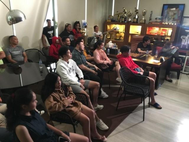 Manny PAcquiao's family members watch the match at home in the Philippines on Sunday, January 20, 2019. Photo: Athena Imperial