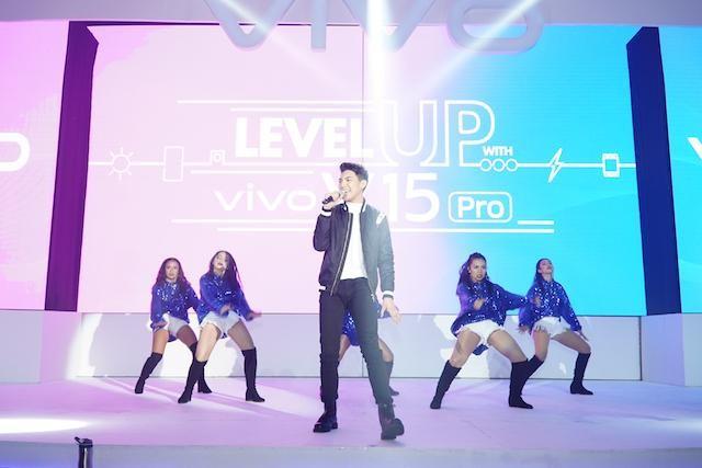 Darren Espanto closes the Vivo V15 launch on a high note with top level performance.