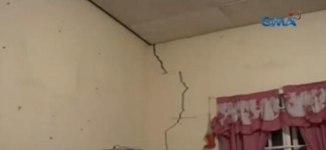 Vertical Horizontal Or Diagonal Cracks After An Earthquake