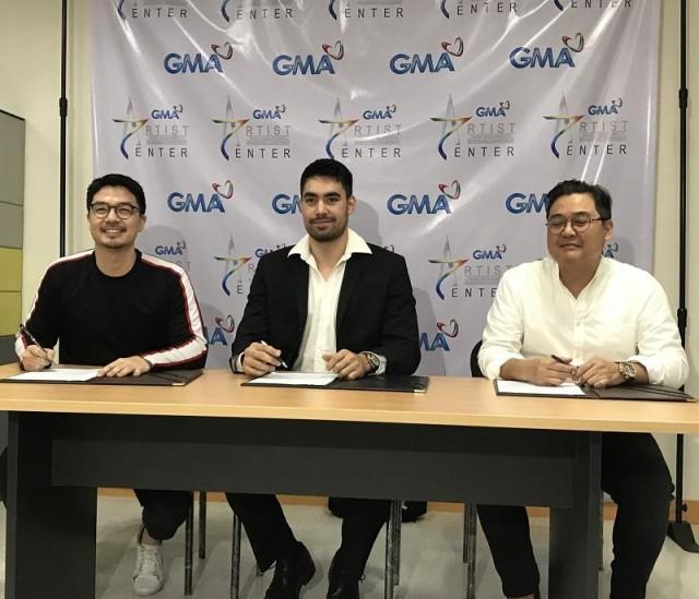 With GMA Artist Center Assistant Vice President and Head for Talent Imaging and Marketing Unit Simoun Ferrer and Co-manager John Brillantes. Photo: Kaela Malig/GMA News