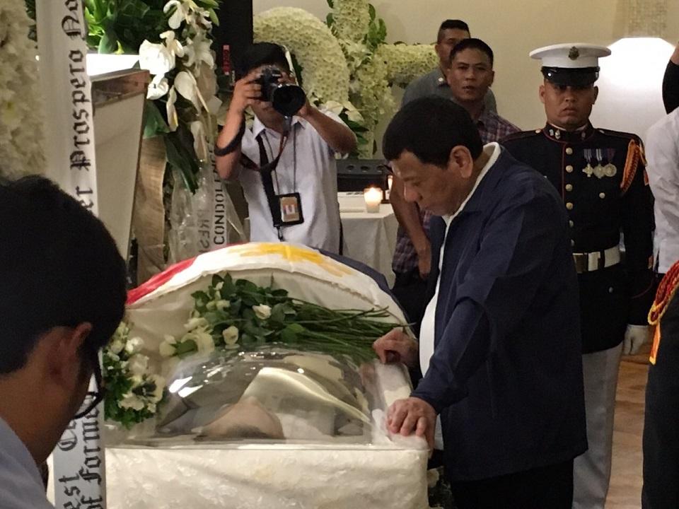 Duterte Pays Last Respects To Former Speaker Nograles At Wake GMA