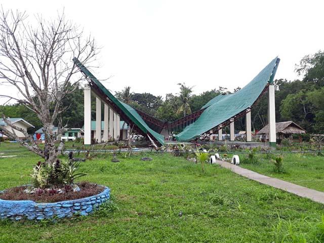 9 Students Hurt After Covered Court Collapsed In Zamboanga City School Gma News Online