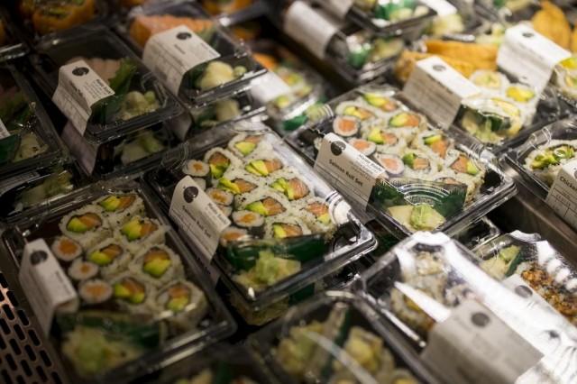 Sushi packed in sugarcane packaging is seen on sale at Budgens supermarket in Belsize Park, north London on July 2, 2019. British supermarkets are starting to go "nude". TOLGA AKMEN / AFP