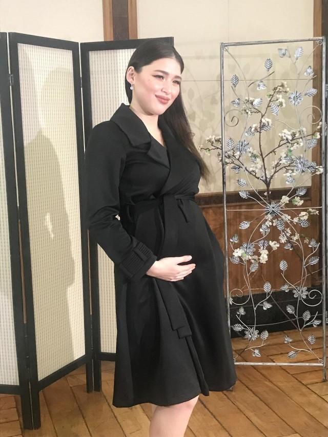 Kylie Padilla poses for the media on Tuesday, August 6, 2019. Jannielyn Ann Bigtas