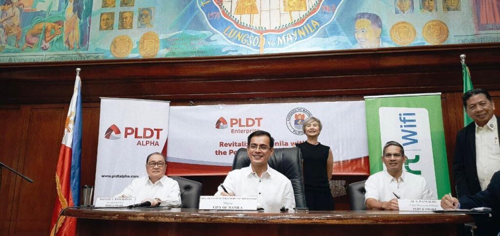 PLDT Inc.&acirc;s wireless unit Smart Communications and the City of Manila signed a deal on Wednesday, August 7, 2019, to establish free WiFi spots in key areas of the capital city. The agreement was signed by Manila Mayor Francisco &acirc;Isko Moreno&acirc; Domagoso (seated center), PLDT chair and CEO Manuel Pangilinan (seated right), and Smart chief revenue officer Alfredo Panlilio (seated left). PLDT Inc.