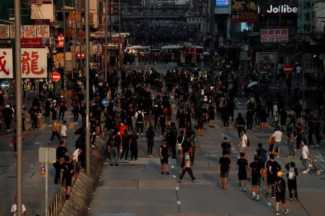 Anti-government demonstrators attend a protest in Hong Kong on October 20, 2019. REUTERS/Ammar Awad