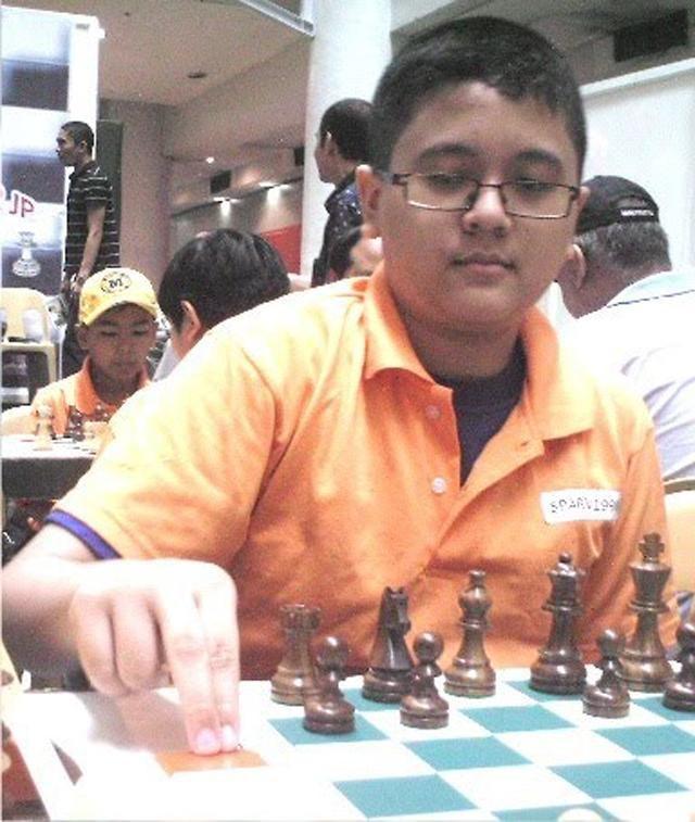 Photo courtesy of Paulo Bersamina (taken when he was 14 years old in a local exhibition game)