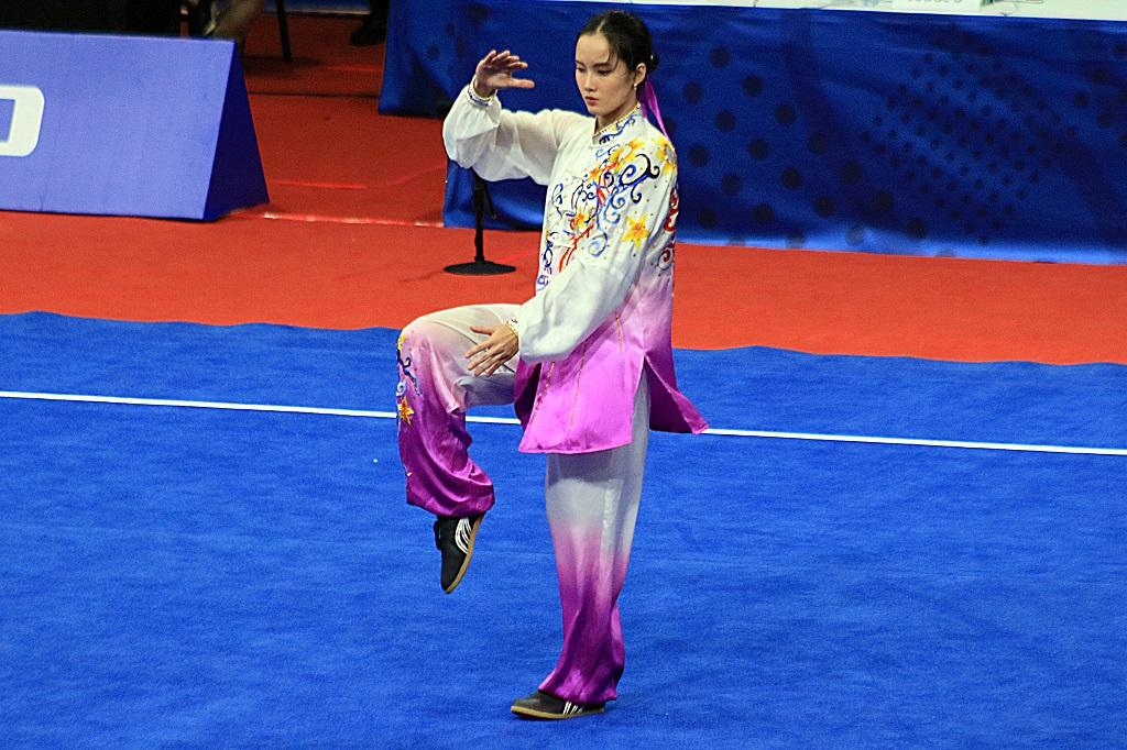 Agatha Wong kept her crown in the wushu competition.