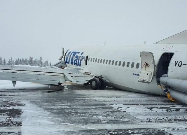 A view shows the UTair Airlines Boeing 737 passenger plane following a hard landing at Usinsk airport, Komi Republic, Russia February 9, 2020. Russian Emergencies Ministry/Handout via REUTERS 