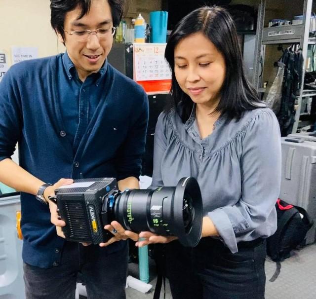 MQ Lighting Vice President for Sales Christian Bernard Ong turns over the Arri Alexa Mini LF cameras to GMA FVP for Public Affairs Nessa Valdellon.