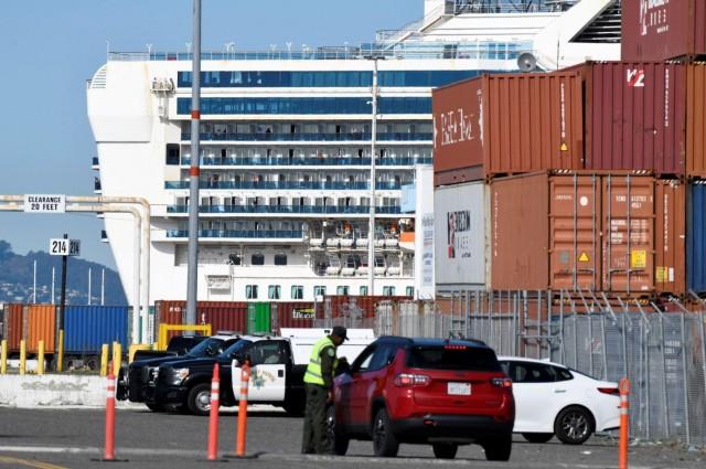 The Grand Princess cruise ship carrying passengers who have tested positive for coronavirus berthed at the Port of Oakland in Oakland, California, U.S. March 10, 2020.REUTERS/Kate Munsch