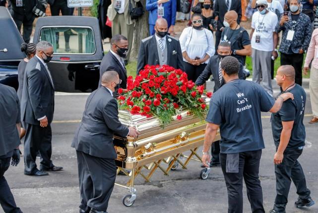 Pallbearers load the casket of George Floyd into a hearse after a memorial service for Floyd, who died while in police custody, in Minneapolis, Minnesota, US June 4, 2020. REUTERS/Eric Miller
