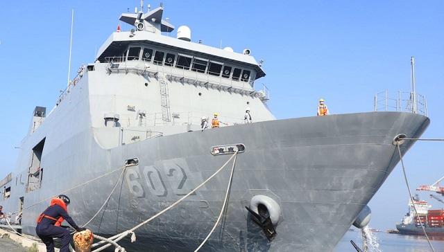 BRP Davao del Sur leaves Manila on Monday, June 22, 2020 to transport locally stranded individuals and repatriates to Iloilo City and to deliver supplies and personal protective equipment for frontliners in Cebu City. PHL Navy