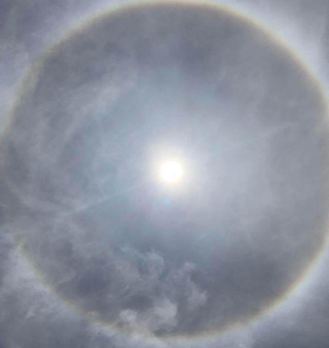 Solar halo. Phptos by Peewee BacuÃ±o