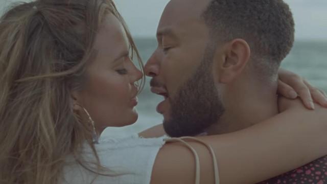 Chrissy Teigen John Legend Reveal They Re Expecting Third Child In Wild Music Video