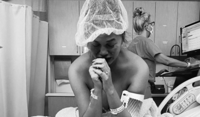 Chrissy Teigen John Legend Lose Third Baby After Miscarriage
