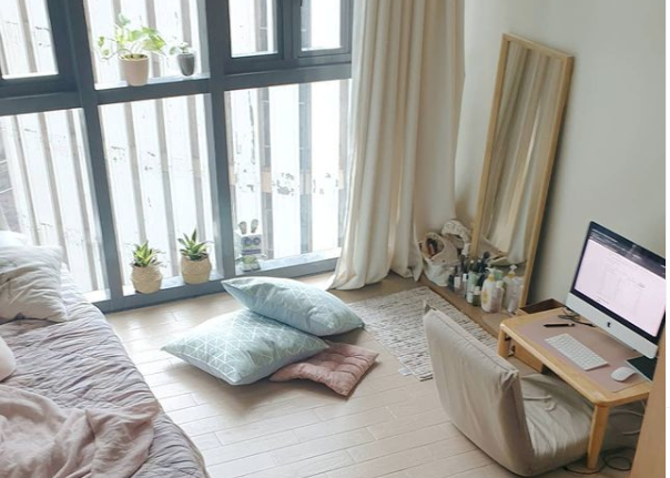Easy Small Room Decor: Korean Aesthetic