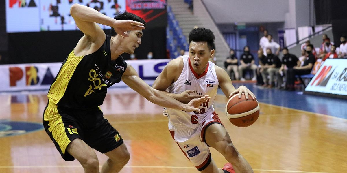 Ginebra outlasts San Miguel on Thompson's game-winner
