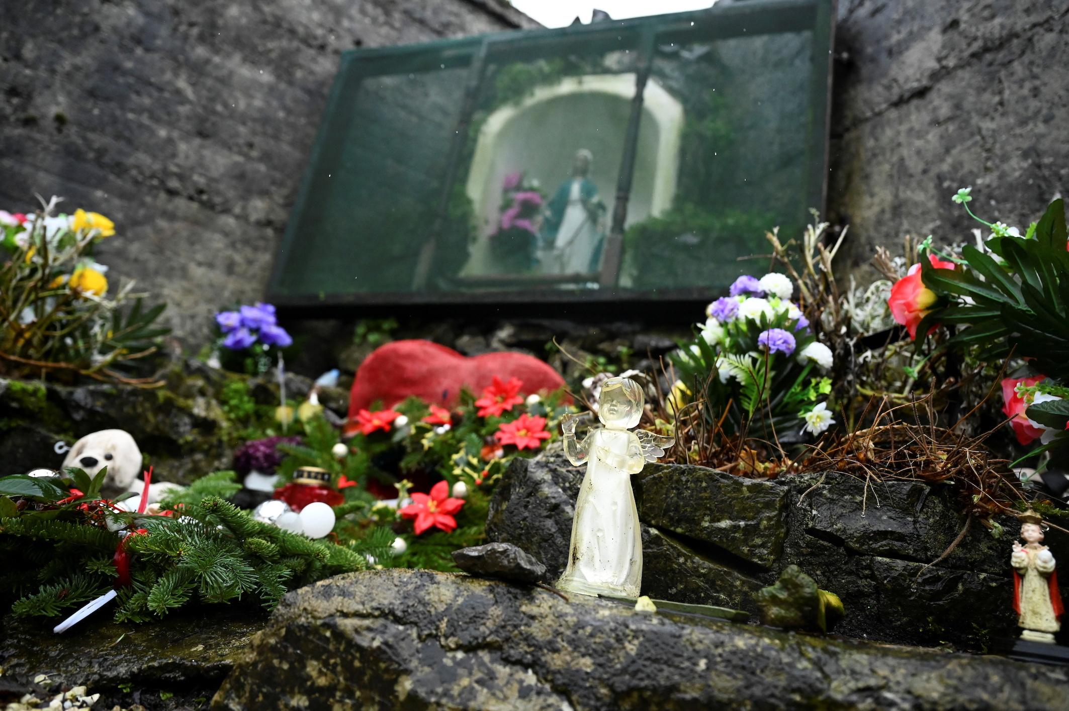 Religious order apologizes for mass grave at Irish Mother and Baby home | GMA News Online