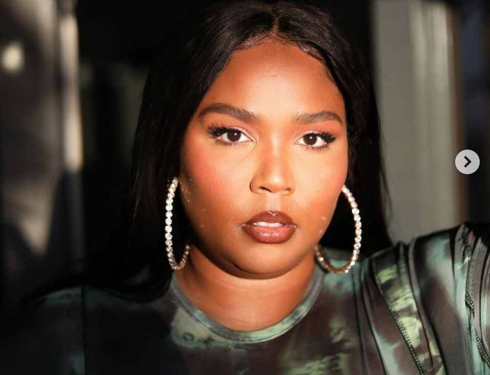 Lizzo Shares An Unfiltered Selfie - FASHION Magazine