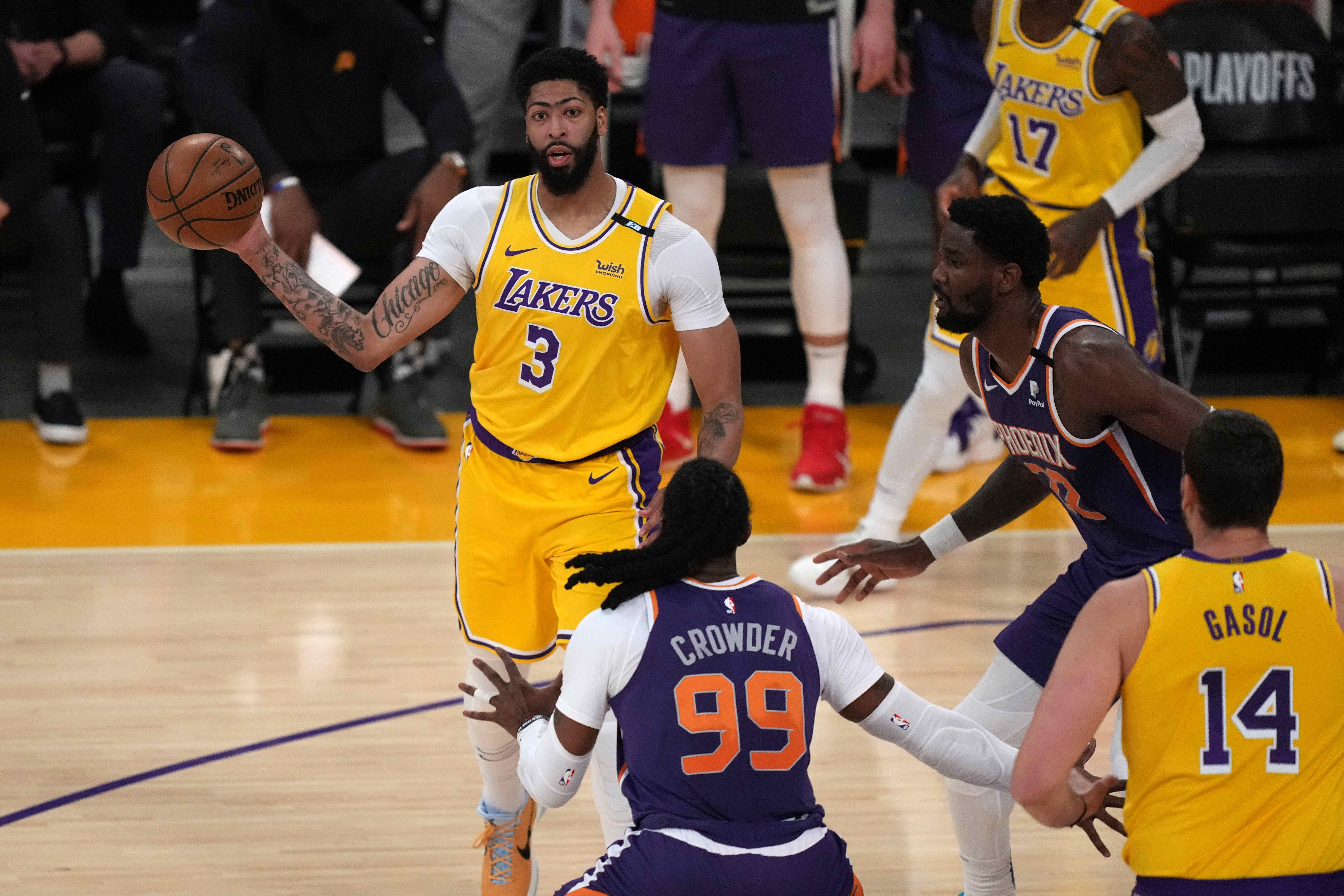 Los Angeles Lakers' Anthony Davis cleared for Game 6 vs. Phoenix