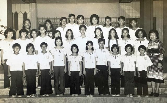 The first batch of the UP Cherubim and Seraphim, with founder Prof. Flora Zarco Rivera, returning from the groupâ€™s first Southeast Asian tour in 1978