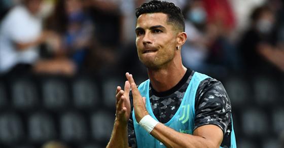 Ronaldo set to complete Man United return after day of high transfer drama