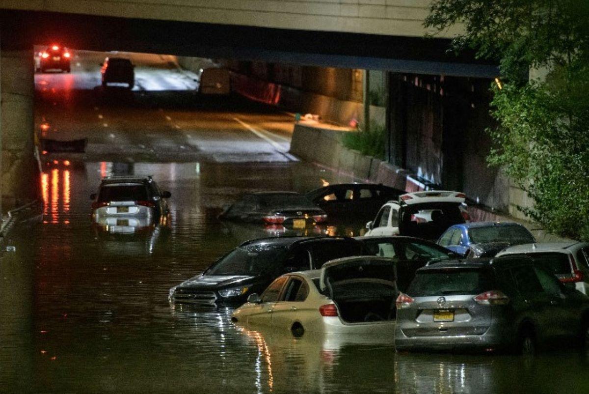 At least 41 dead as flash floods slam New York area | GMA News Online