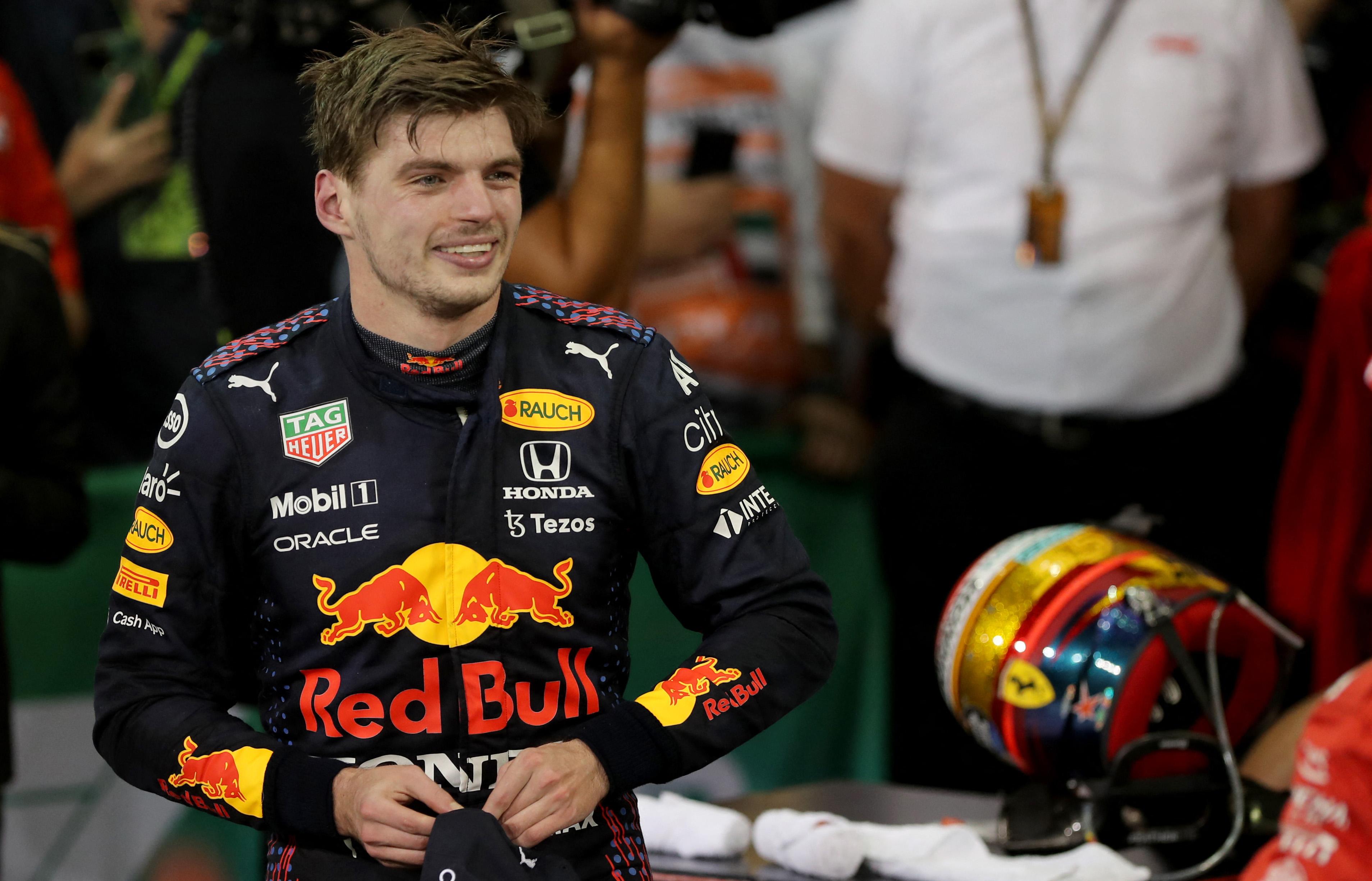 Reageren Beneden afronden Meting Red Bull's Max Verstappen wins Formula One world title | GMA News Online