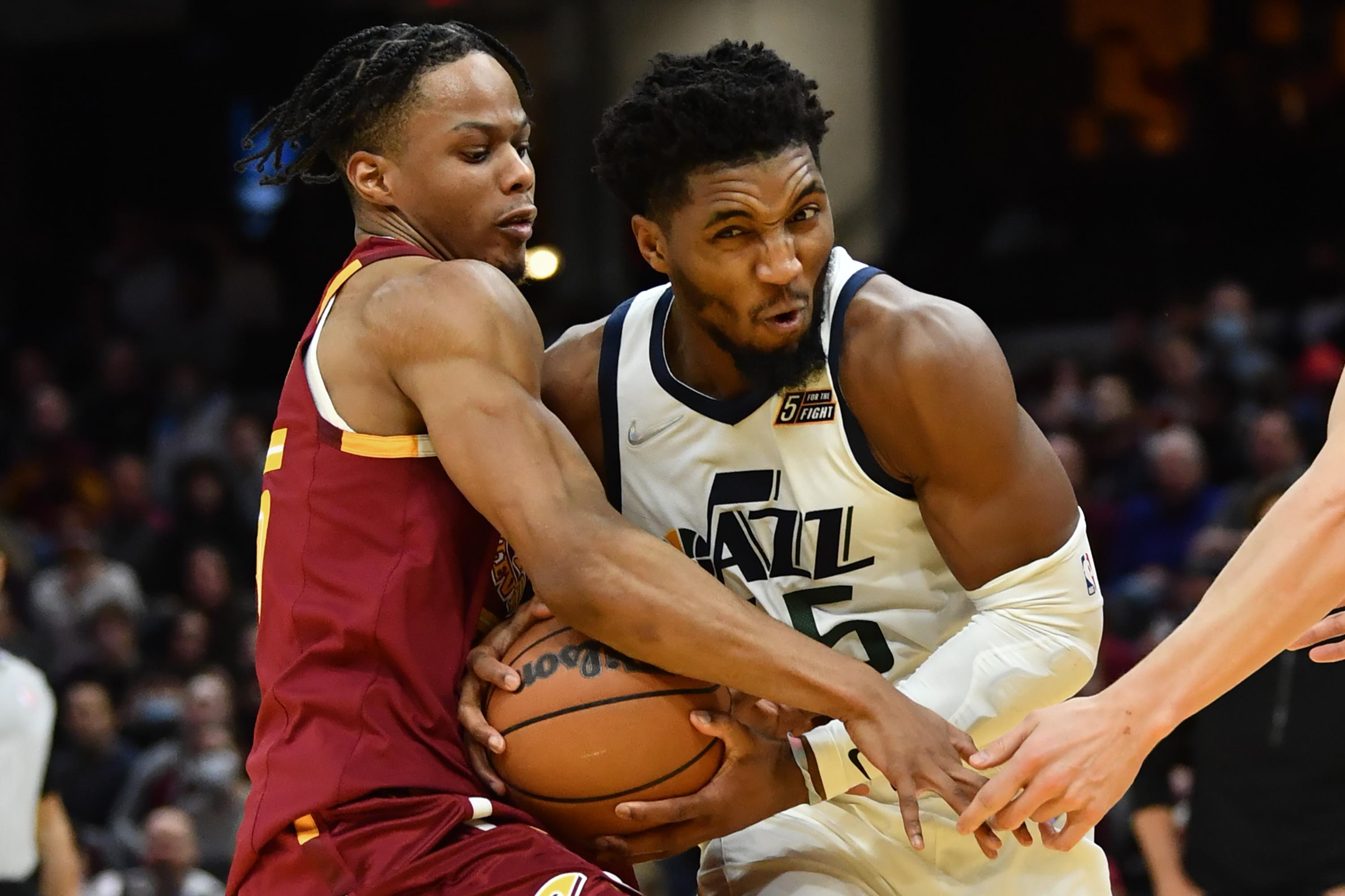 Donovan Mitchell: two-sport athlete - SLC Dunk