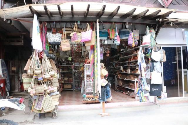 Handicrafts at D'Mall