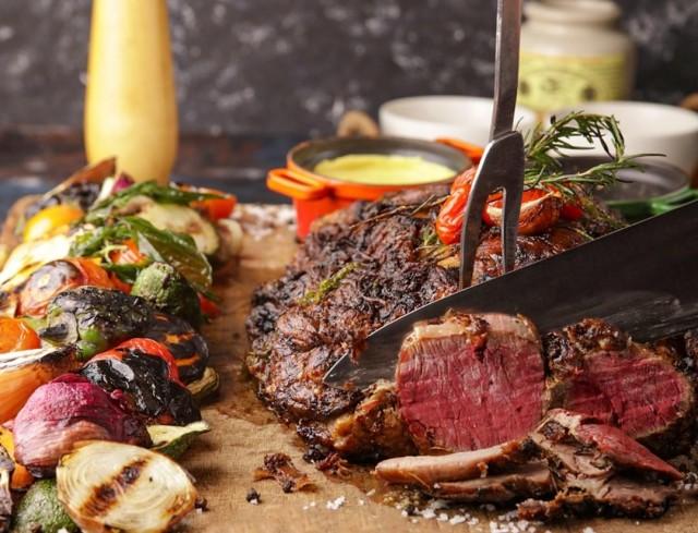 With prime rib (pictured), lechon, and lobsteres, New World Makati's Cafe 1228 is the place to be to celebrate God rising from the dead. Photo: Cafe 1228