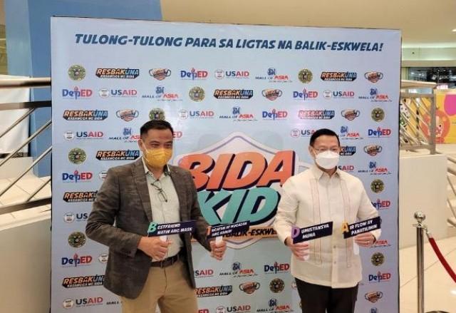 DOH Secretary Dr. Francisco Duque III and SM Supermalls Senior Vice President for Operations Bien Mateo led the partnership of their institutions with DepEdâ€™s BIDA Kid campaign.