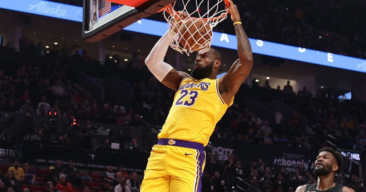 Lebron blazers hotsell