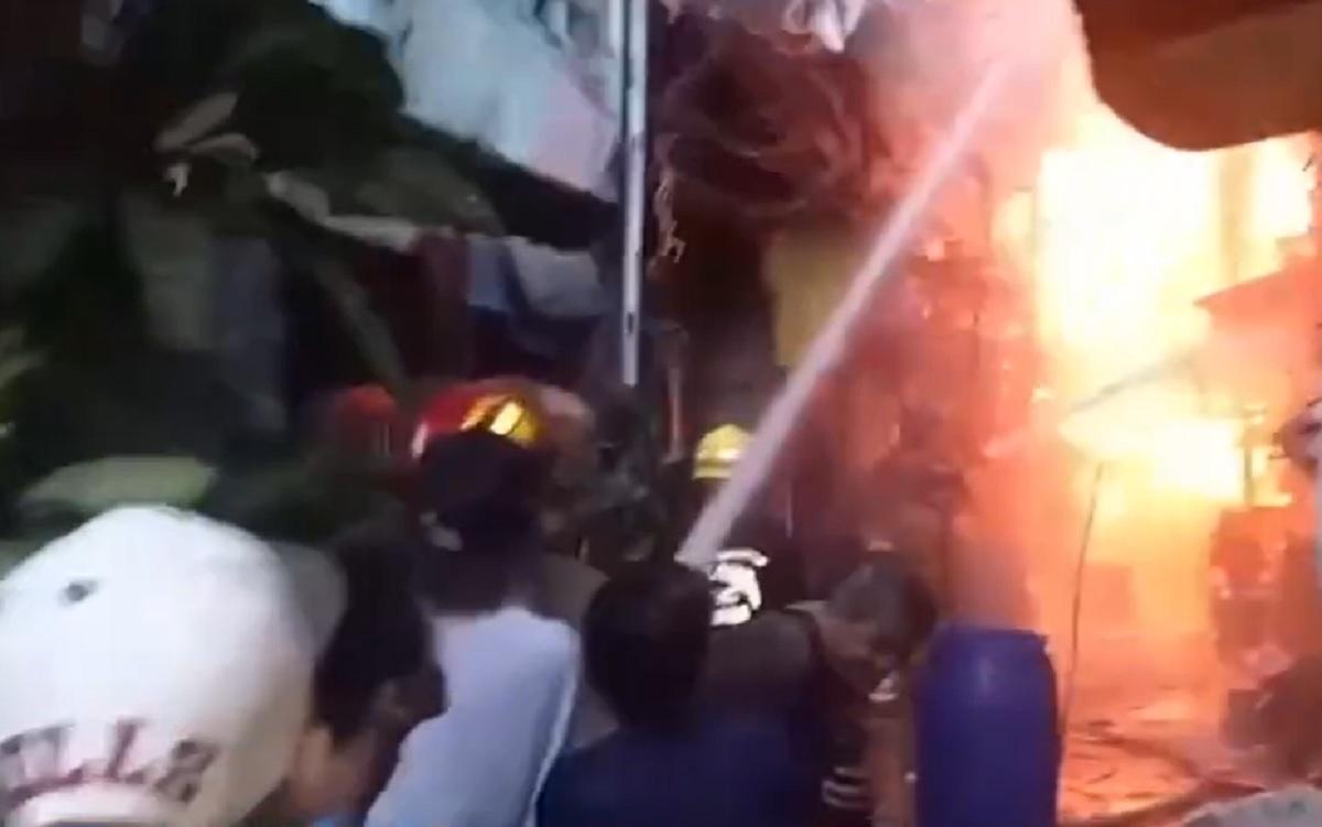 Fire Hits Residential Area In Manila Gma News Online