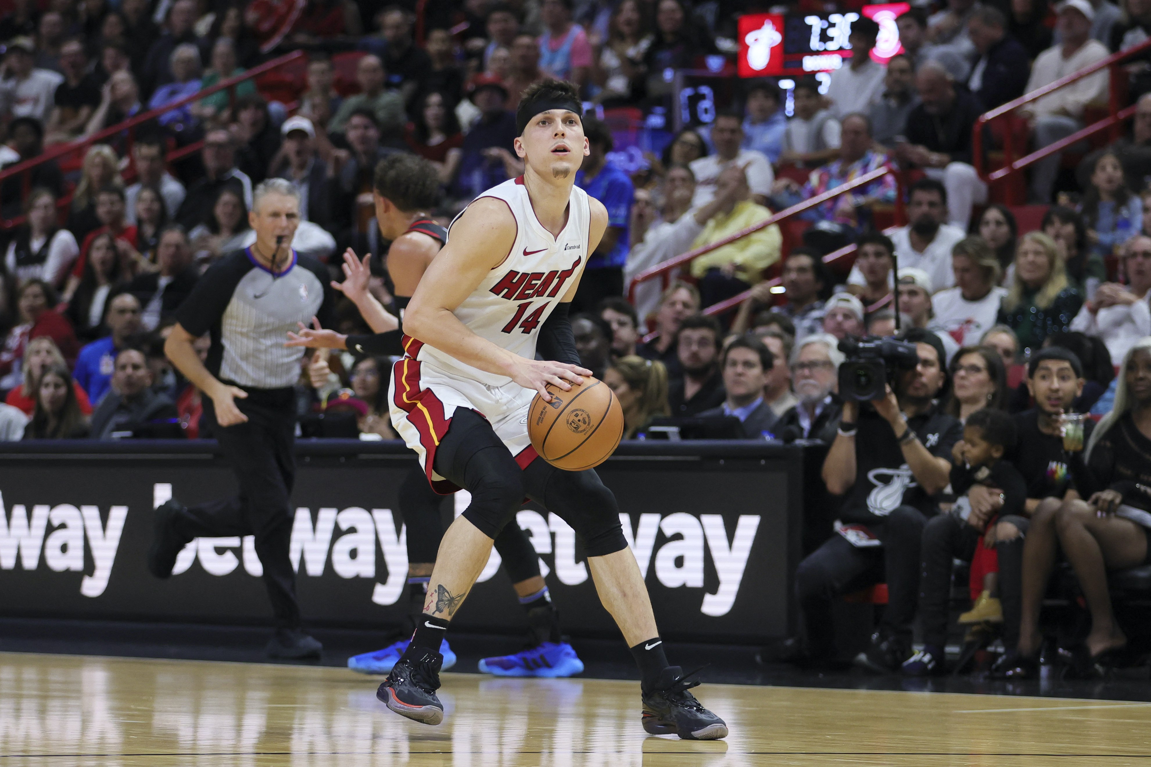 NBA Tyler Herro helps Heat slide past Hawks GMA News Online