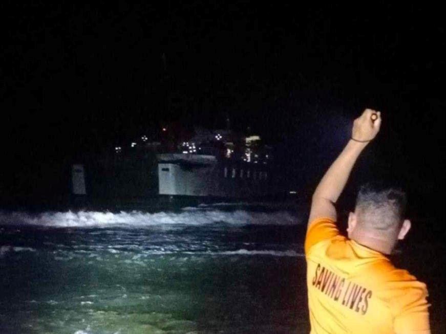 71 rescued after passenger vessel ran aground in Northern Samar