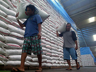 Agri chief orders audit of NFA’s rice stocks disposition