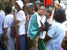 New Law Provides PhilHealth Coverage To All | GMA News Online