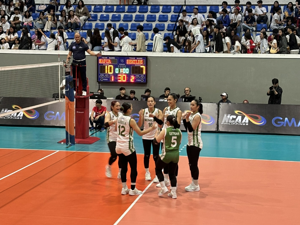 The Benilde Lady Blazers outlast the Mapúa Lady Cardinals in their S101 opener | Karen Tolenada