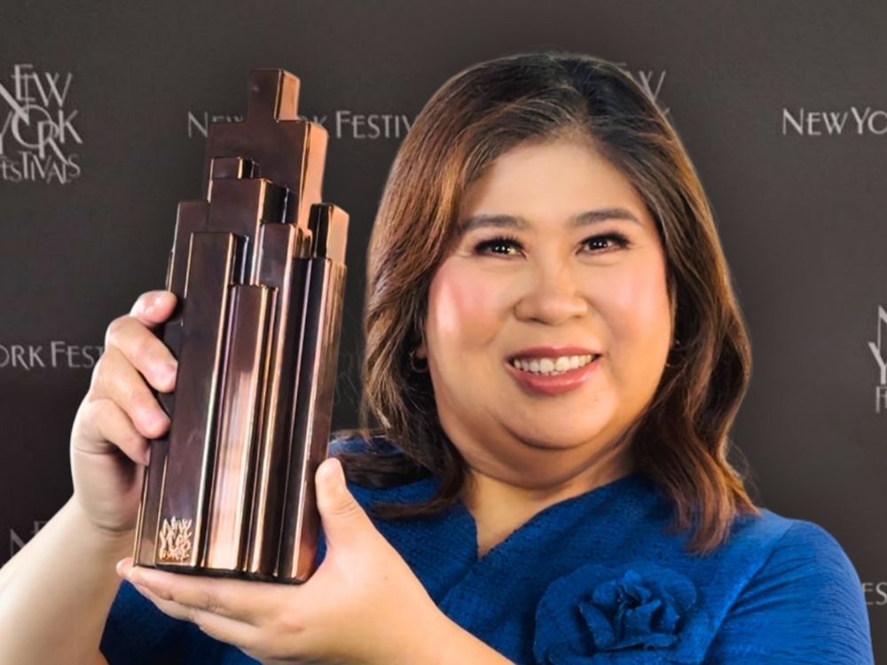 Award-winning Kapuso journalist Jessica Soho wins another NYF trophy | Photo: GMA Network