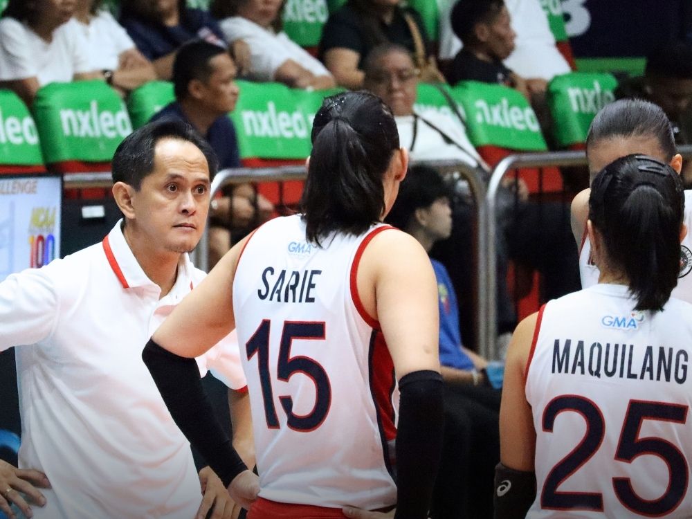 (L-R) Letran's Coach Oliver Almadro, Vanessa Sarie, Gia Maquilang | Photo: Zane Esparaga