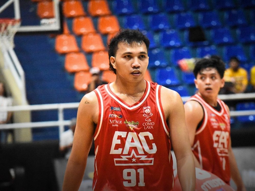 Wilmar Oftana scattered 13 points and 3 boards in EAC's win against JRU | Photo: Zane Esparaga