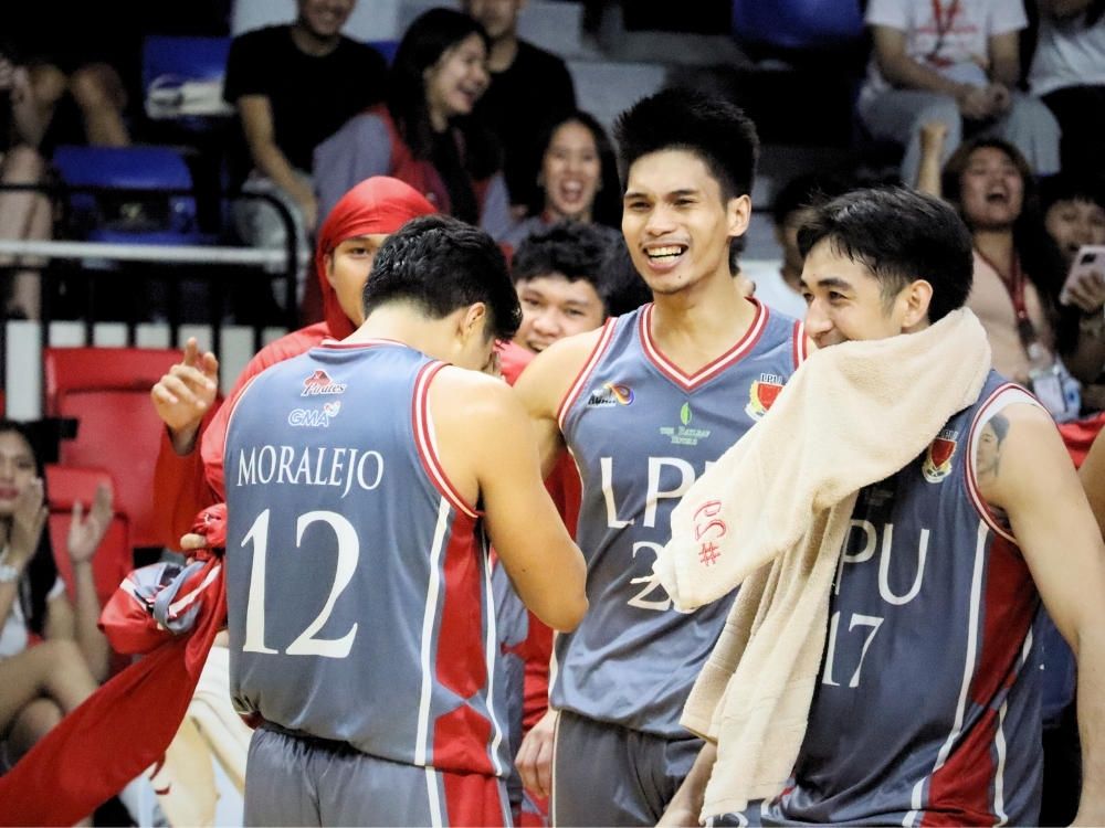 LPU's Moralejo applauded by teammates in win over SBU | Photo: Zane Esparaga
