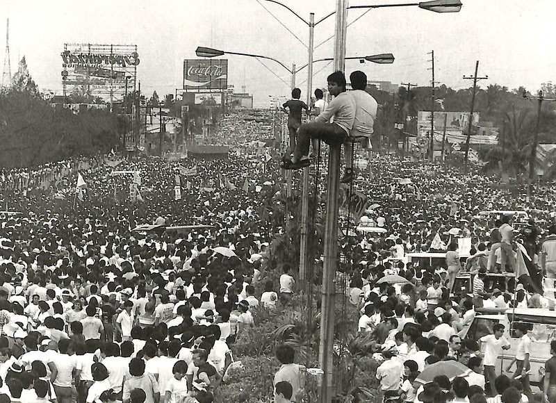 Joey De Vera/People Power: The Philippine Revolution of 1986 via Presidential Museum and Library PH